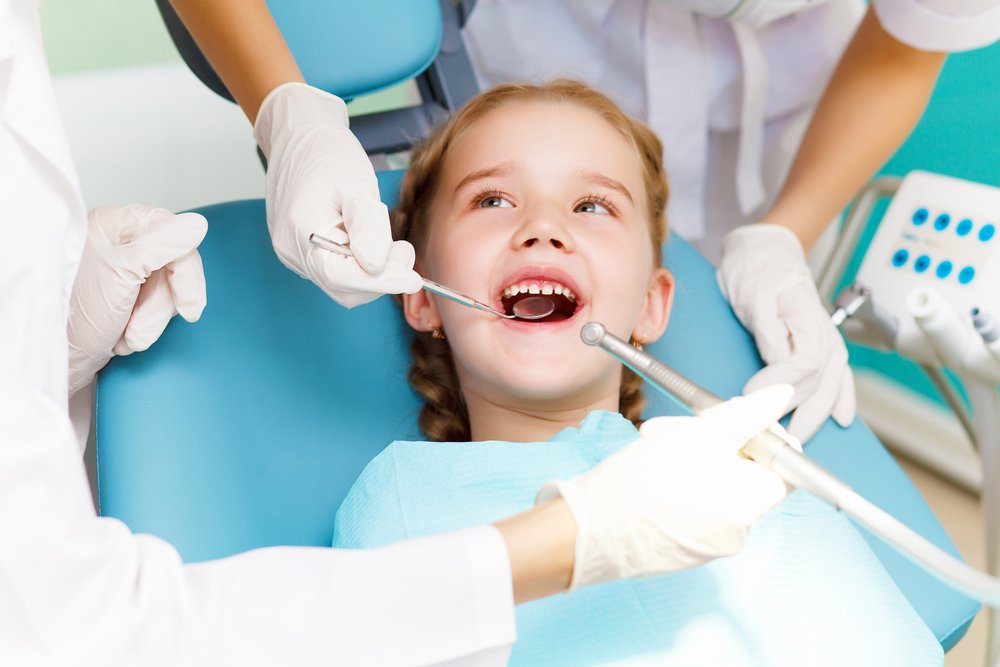 Необходимость лечения и профилактики зубов у детей младшего возраста