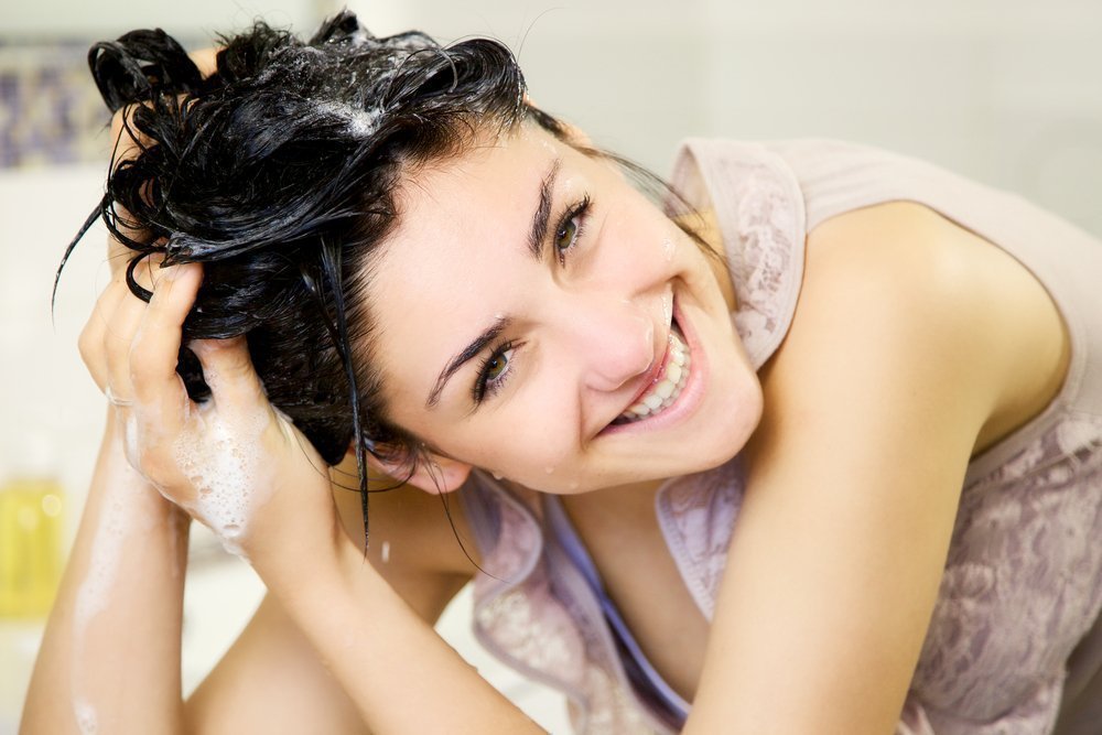 Миф 6. Наличие «химии» в шампуне негативно отражается на здоровье и красоте волос