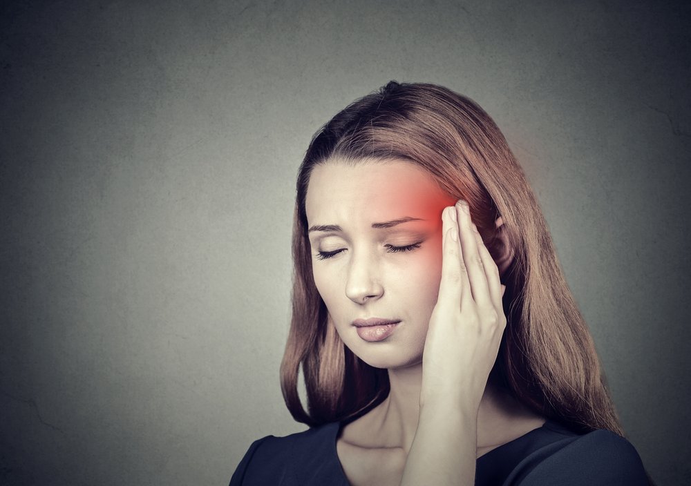 При мигрени болит половина головы