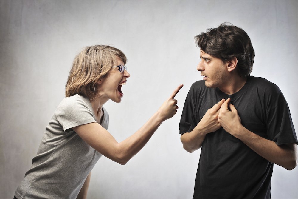 Агрессия во время общения